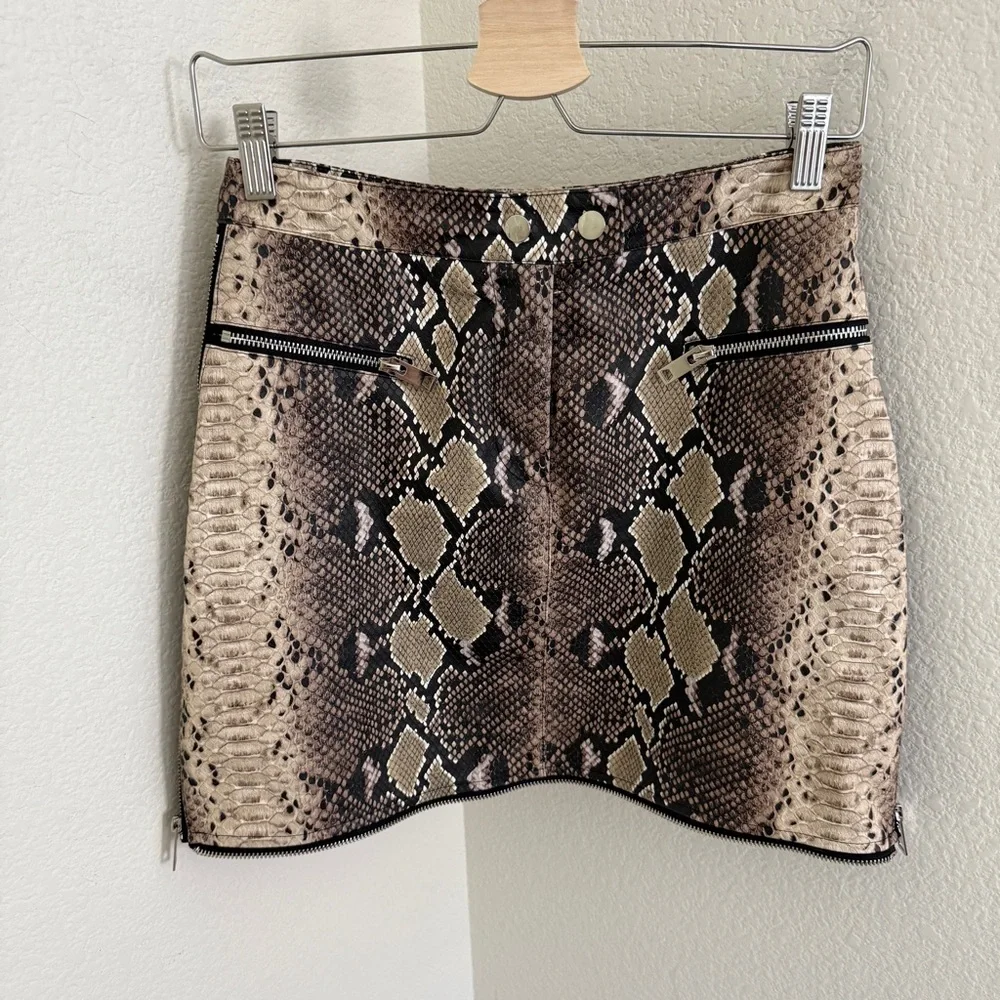 I.AM.GIA Y2K Reptile snake skin jagger mini skirt vegan leather zippers size S